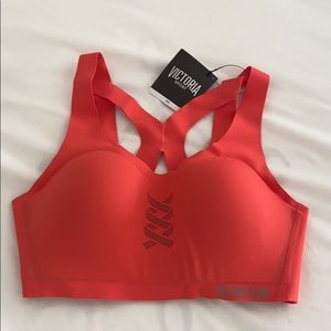 NWT Victoria’s Secret (Sport) Angel Max Bra 34C